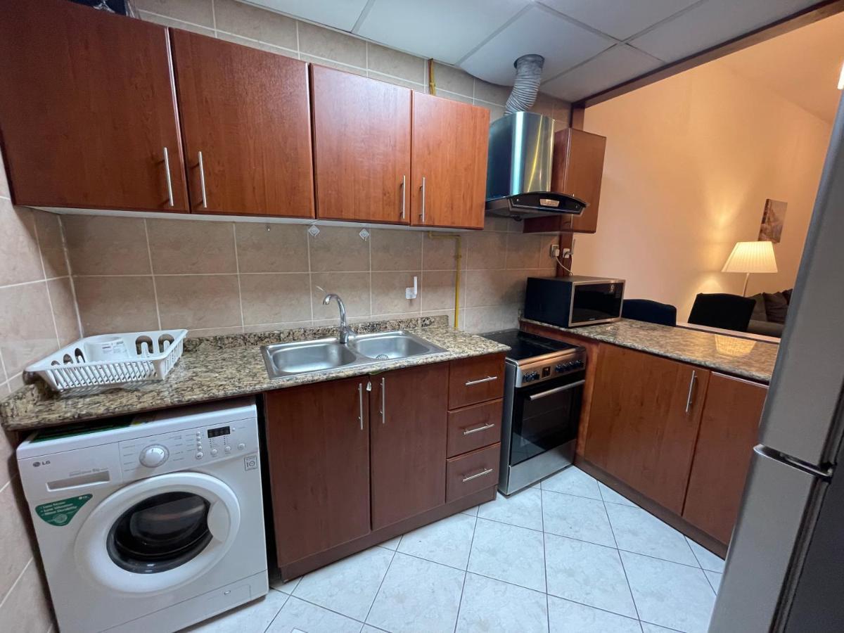 Sea View 1Br Apartment - Marina Pinnacle Dubai Exterior photo