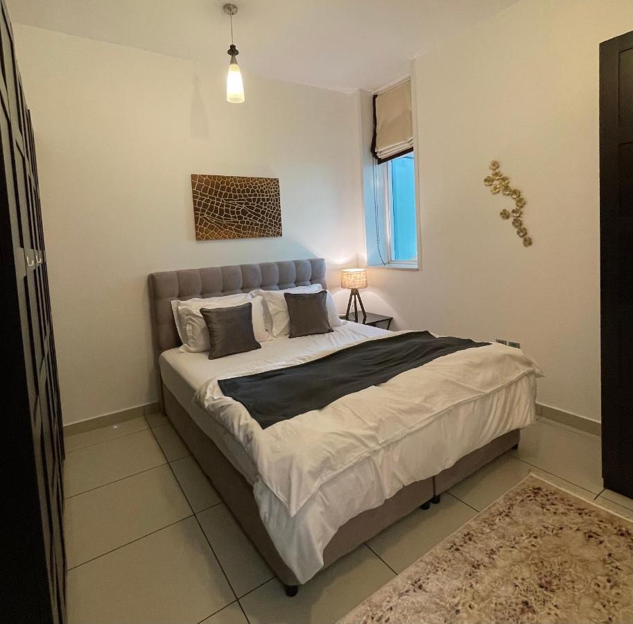 Sea View 1Br Apartment - Marina Pinnacle Dubai Exterior photo