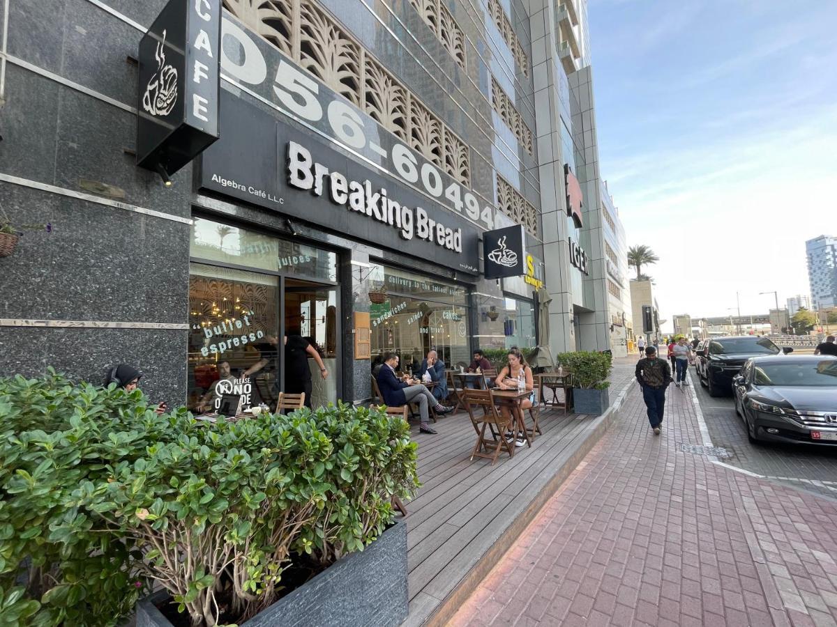 Sea View 1Br Apartment - Marina Pinnacle Dubai Exterior photo